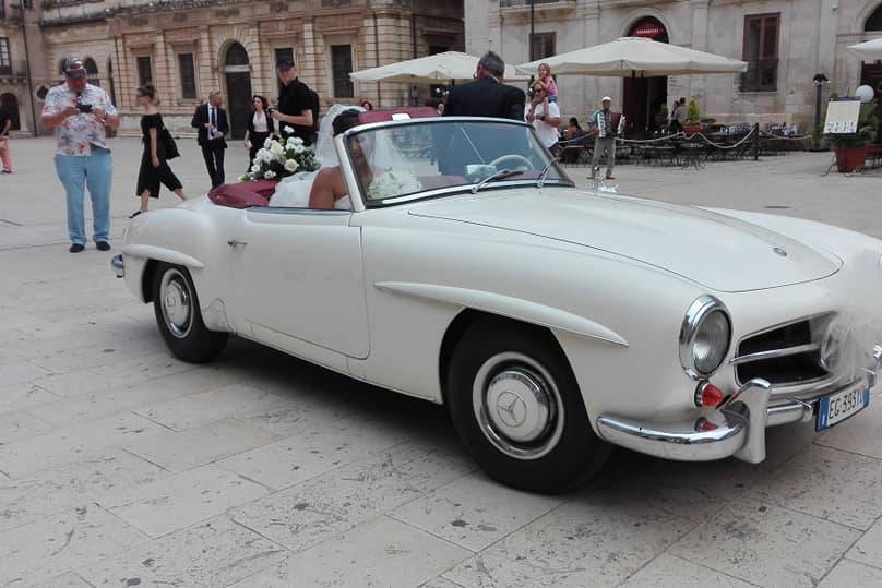 La Mercedes 190 SL