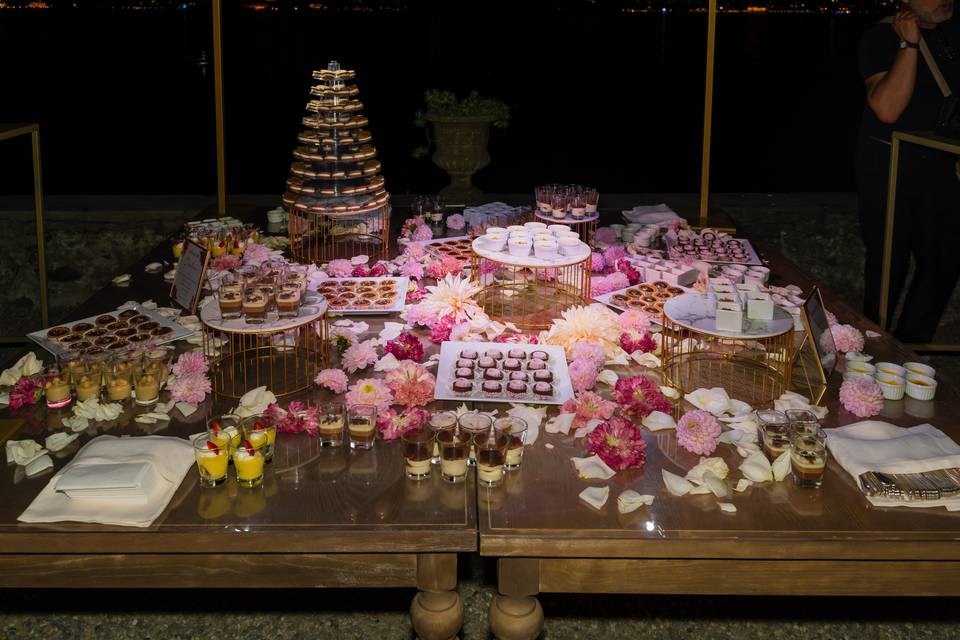 Le Gourmet dessert corner