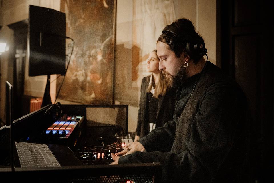 Dj-coordinator