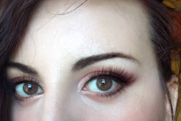Trucco elegante e romantico