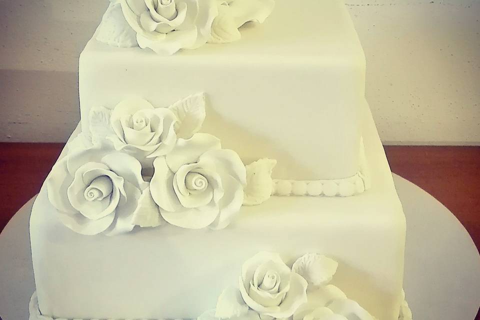 Wedding quadrata rose bianche