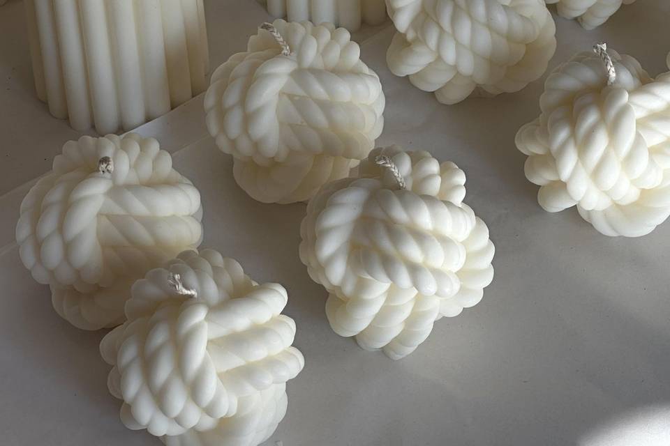 Pillar + Knot candle