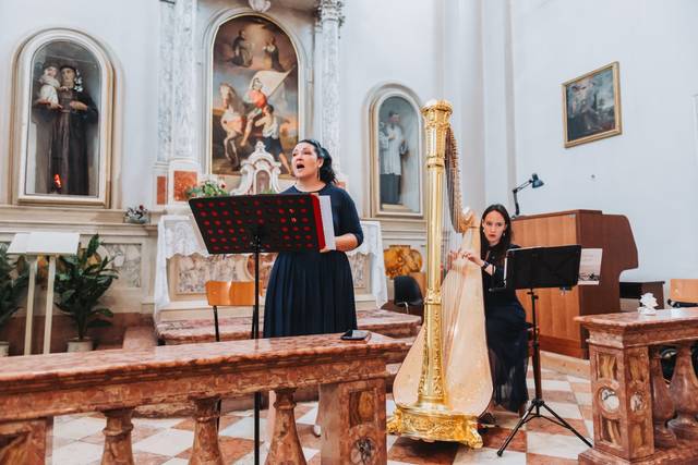 Francesca Loro Cantante