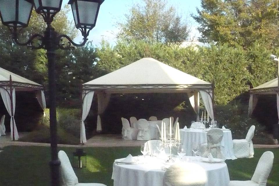 Buffet in giardino