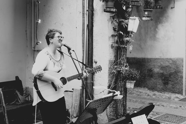 Live busking