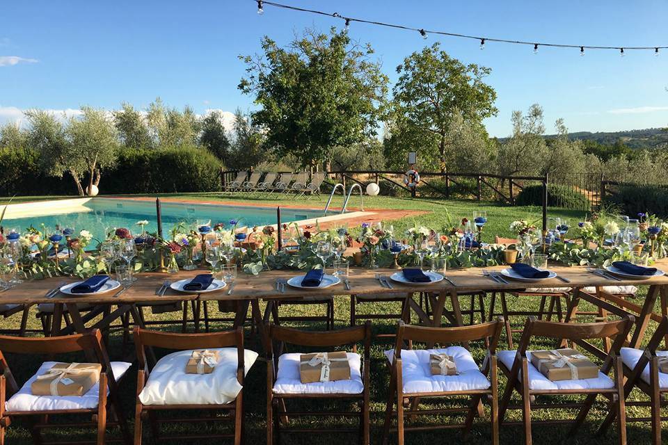 Pranzo a bordo piscina