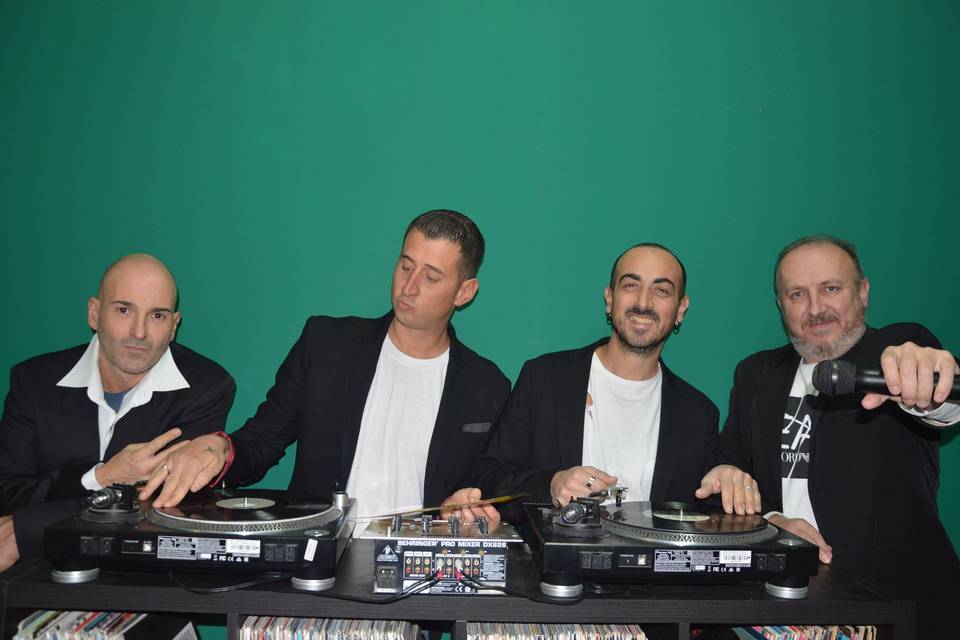 FOUR DJS