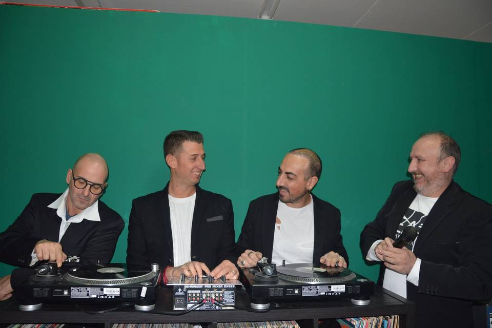 FOUR DJS