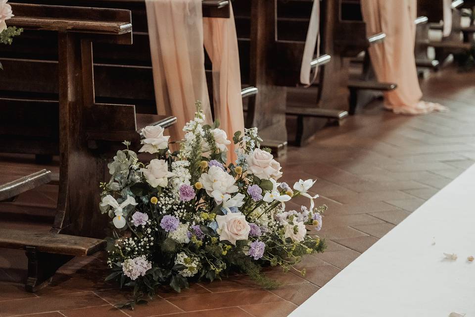 Composizioni peonie chiesa