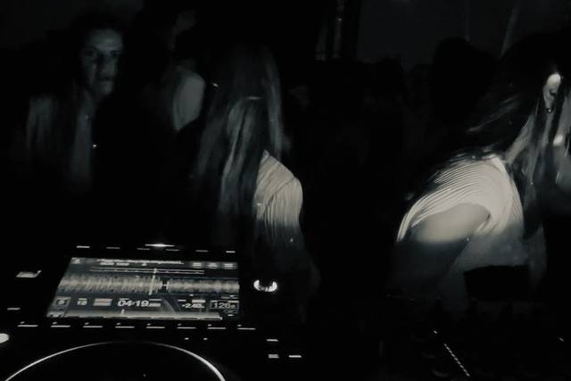 Debo DJ