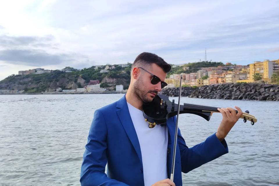 Violinista per riti aperitivi