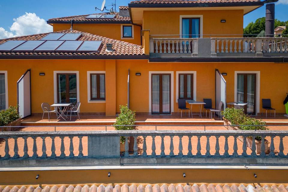 Camere con balcone