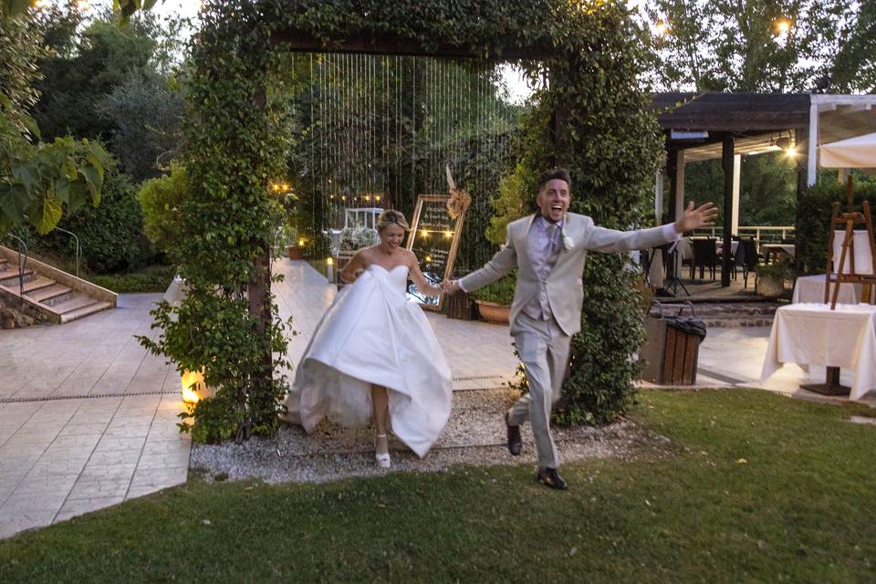Quando si dice sposi bagnati..
