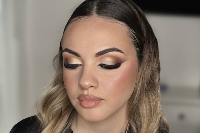 Niky Loizzi Make-up Artist