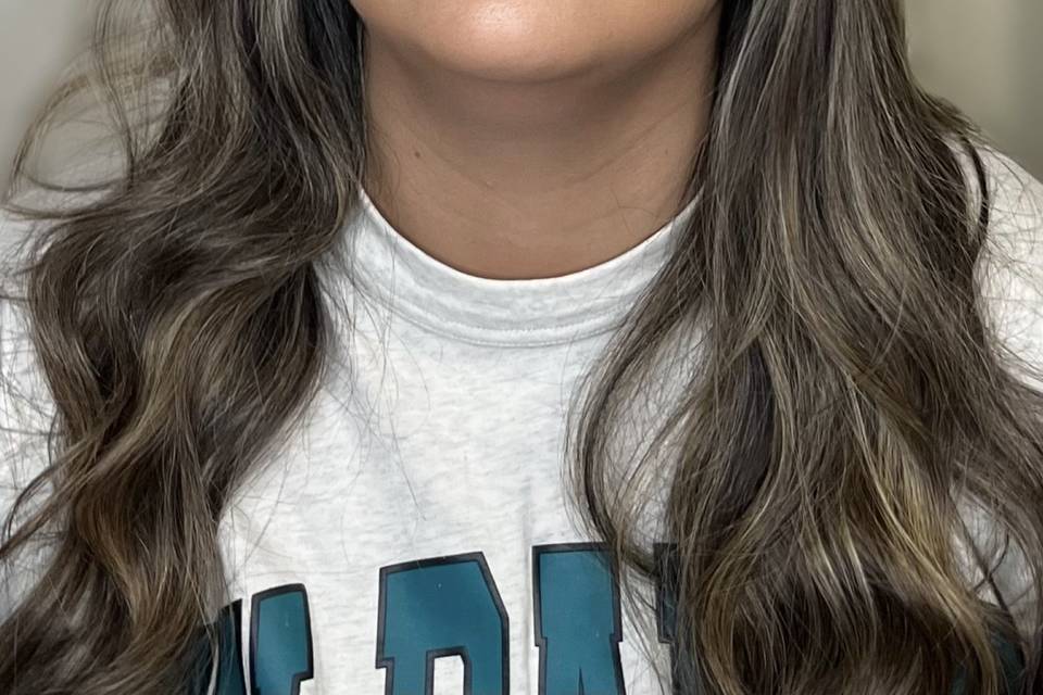 Niky Loizzi make-up artist