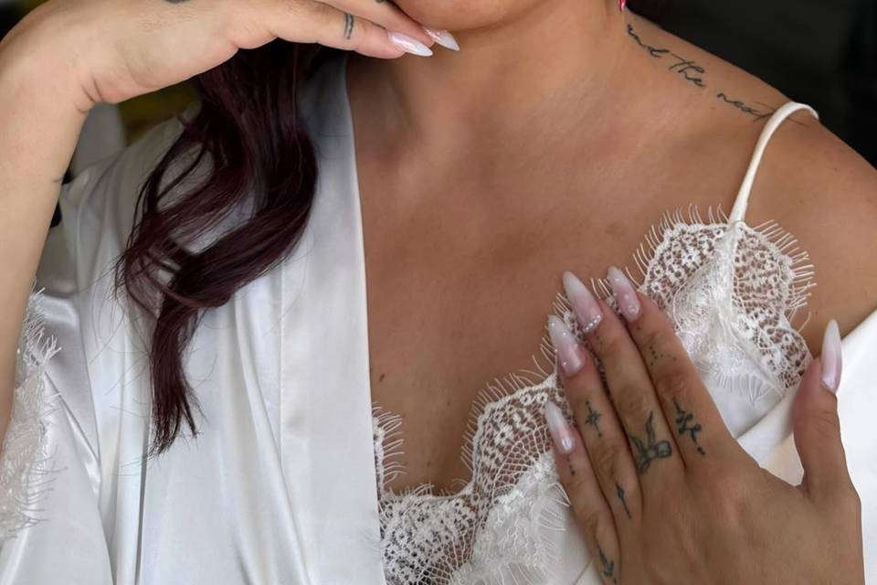 Niky Loizzi make-up artist