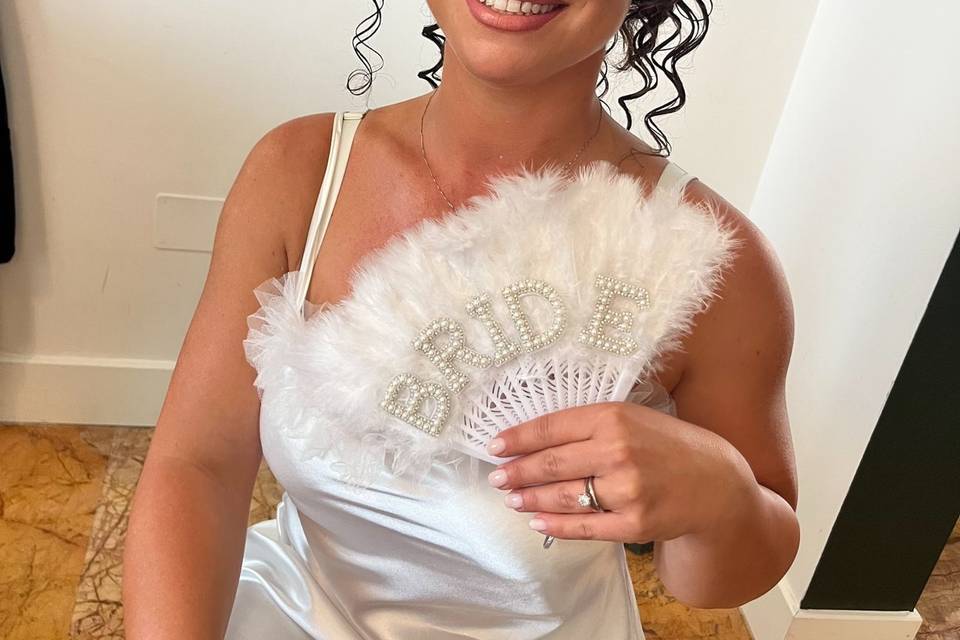 Niky Loizzi make-up artist