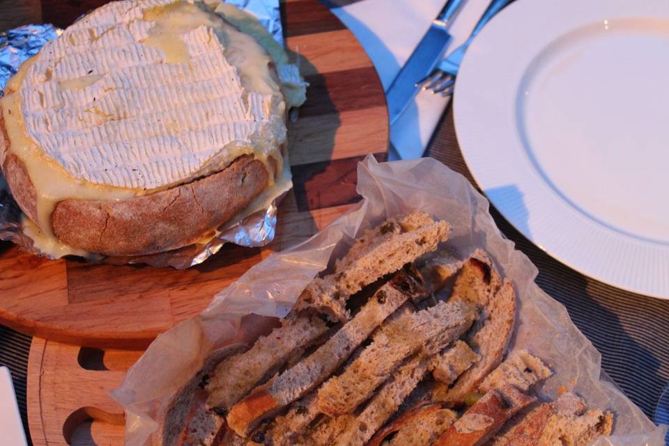 Fonduta in tegame di pane