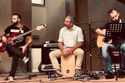 Acoustic Set con Cajon