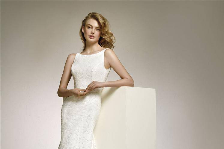 Pronovias - Debut