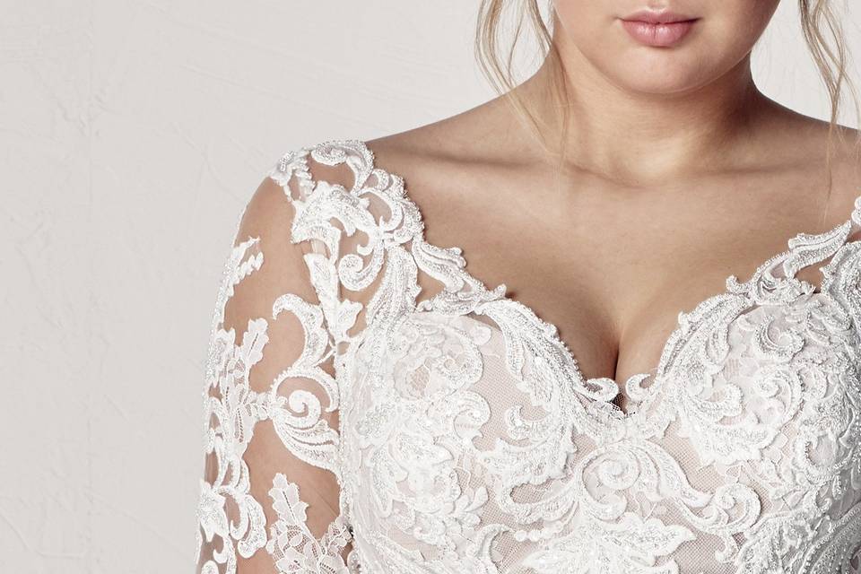 Pronovias Plus