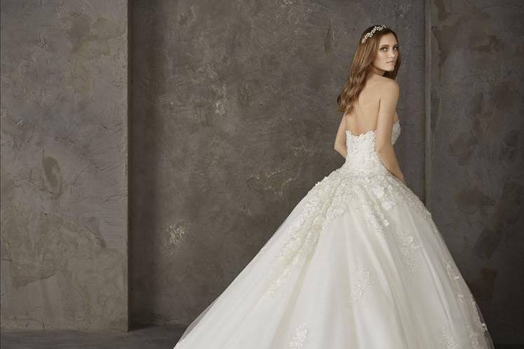 Pronovias Privè