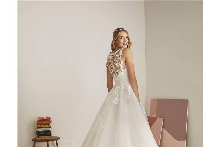 Pronovias linea White One