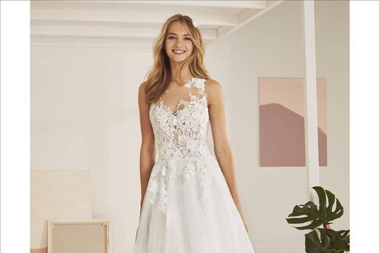 Pronovias linea White One