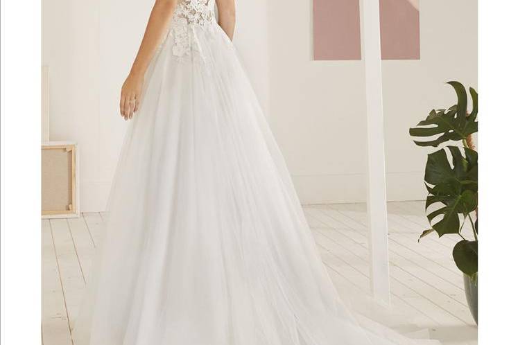 Pronovias linea White One