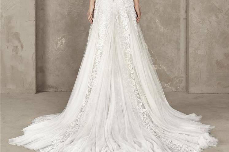 Pronovias Privè