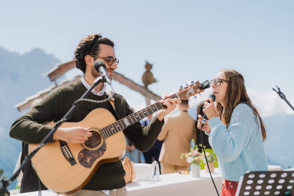 Luelo Acoustic Duo