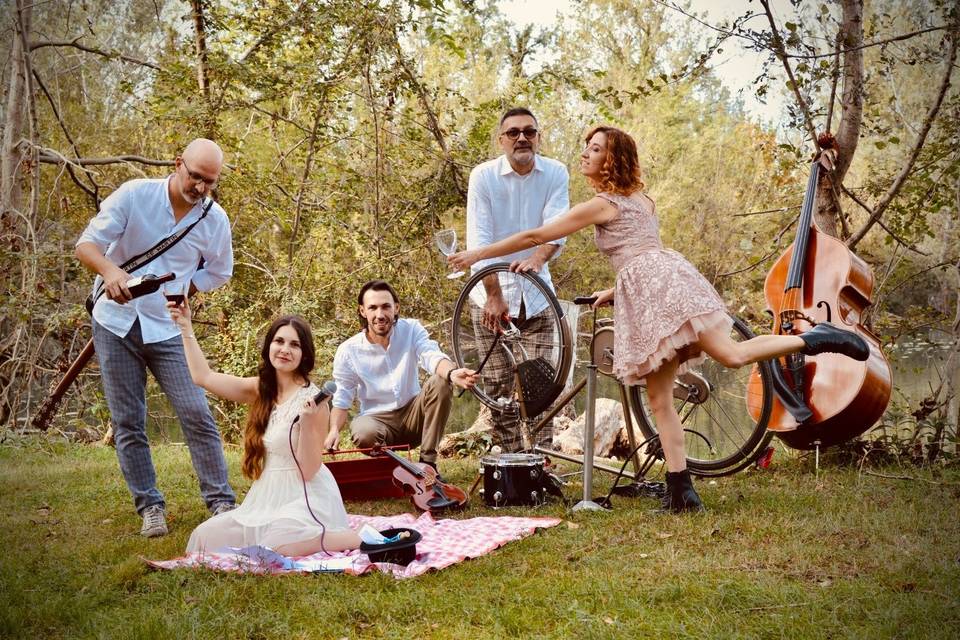On the Road Acoustic Band