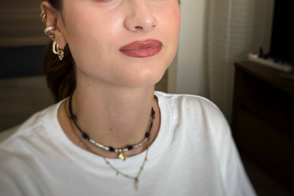 Soft glam makeup