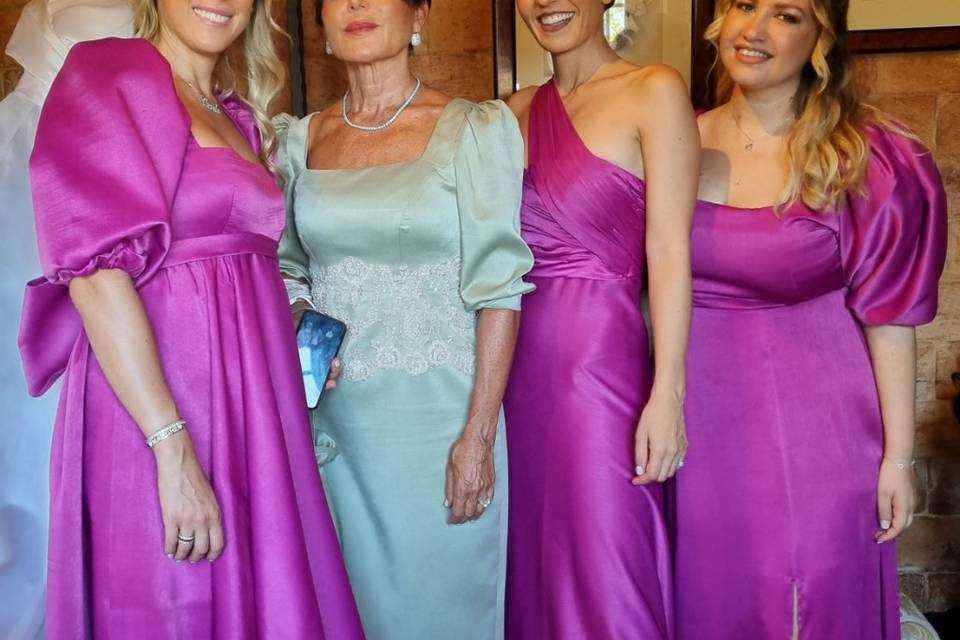La mamma e le damigelle