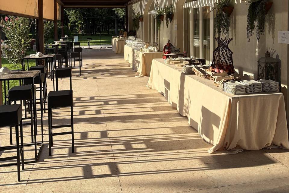 Aperitivo in veranda