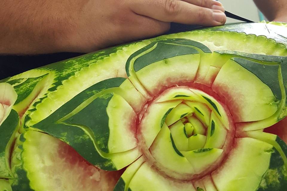 Carving fruit