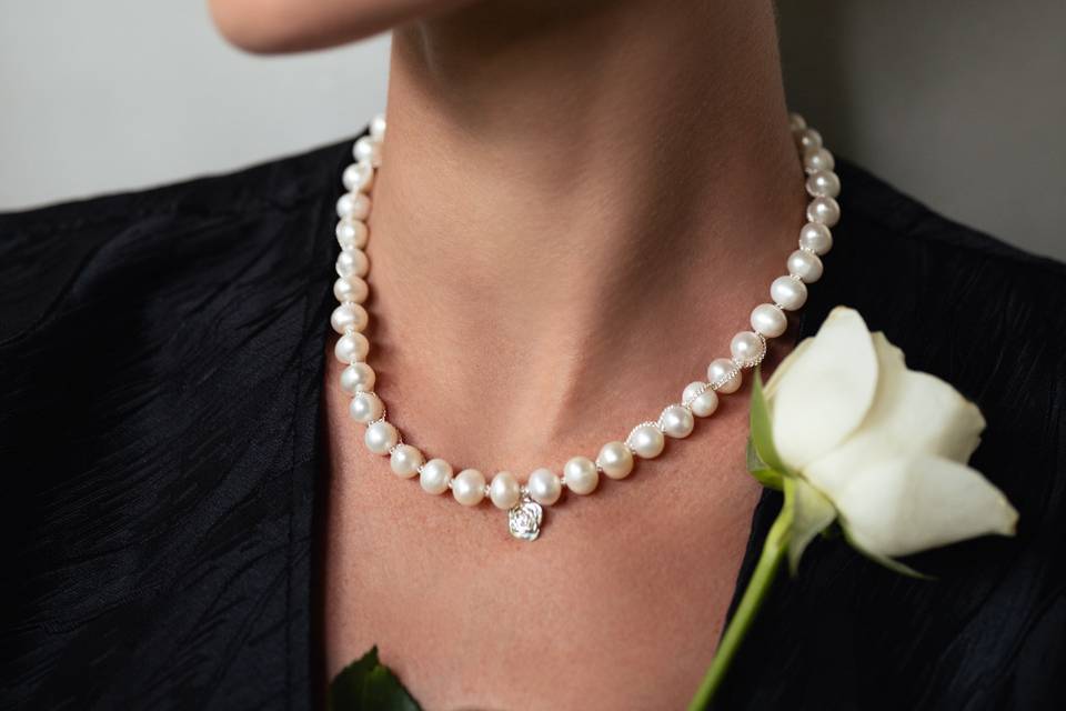 Collana perle con ciondolo