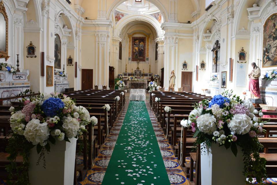 Comp. all'inizio della chiesa