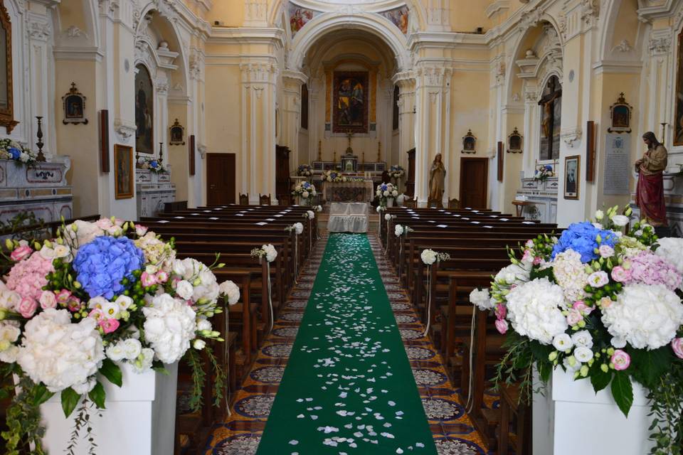 Comp. all'inizio della chiesa