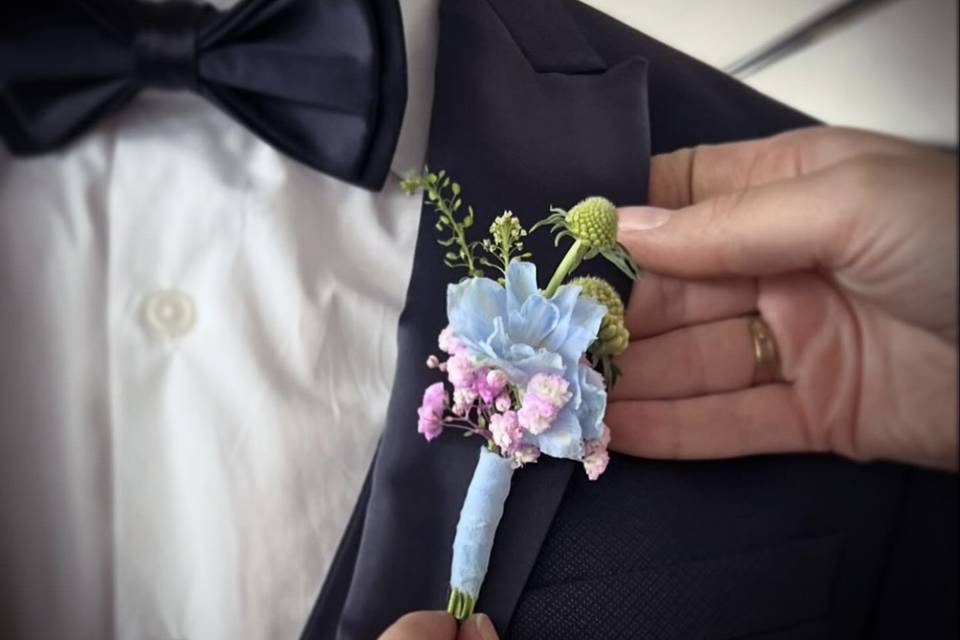 I&O - Boutonniere