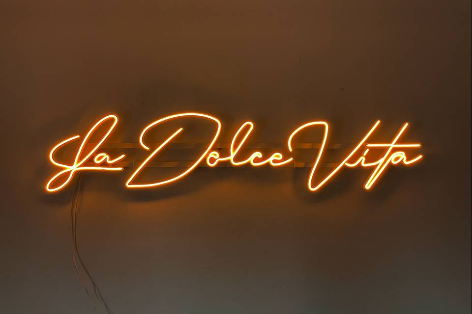 Scritta La Dolce Vita