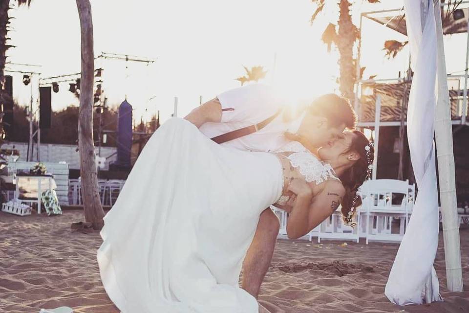 Destination wedding on the beach