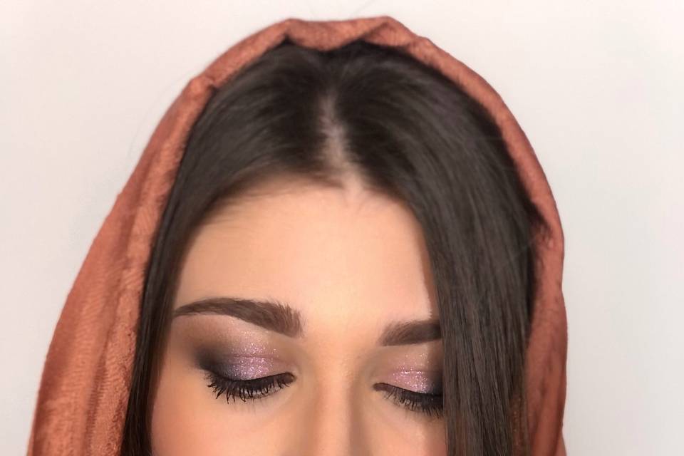 Soft glam look