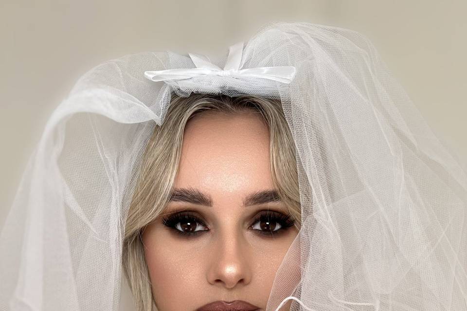 Bride in smokey eyes