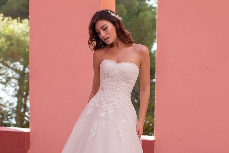 WhiteOne by pronovias