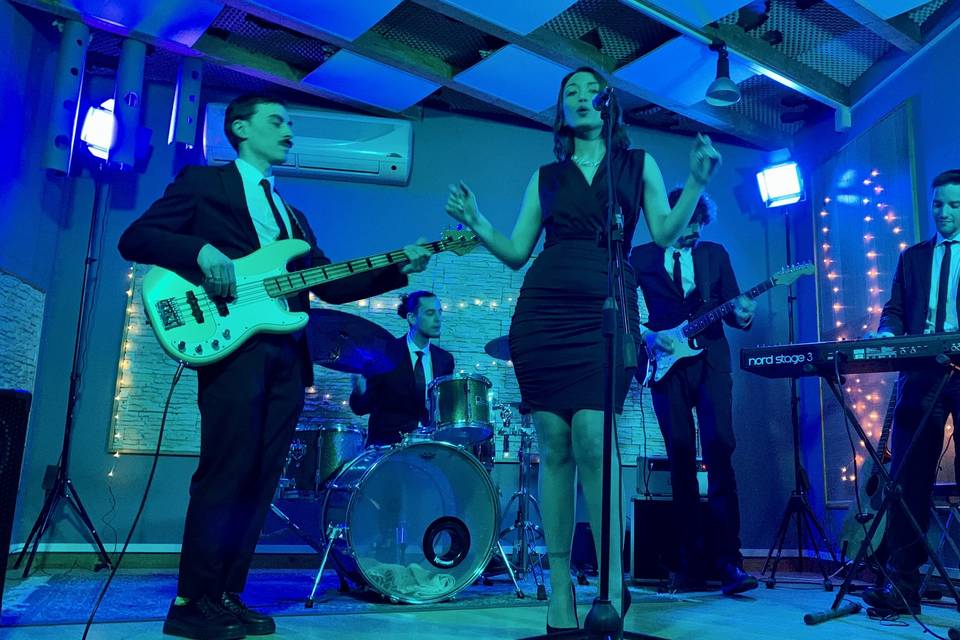 Sweet dreams Live band