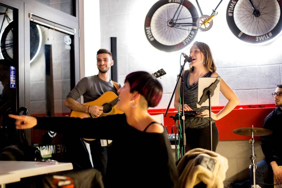 AcuTrio live at TimeOff
