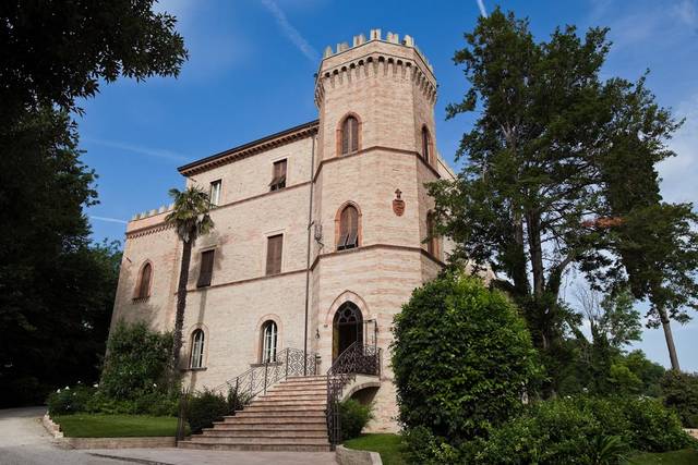 Castello di Montegiove Country House