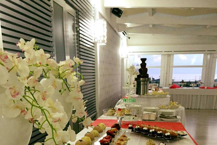 Buffet di dolci in terrazzo