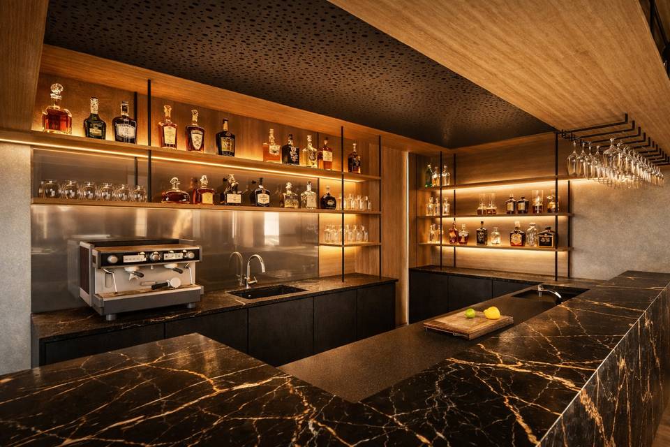 Cocktail bar